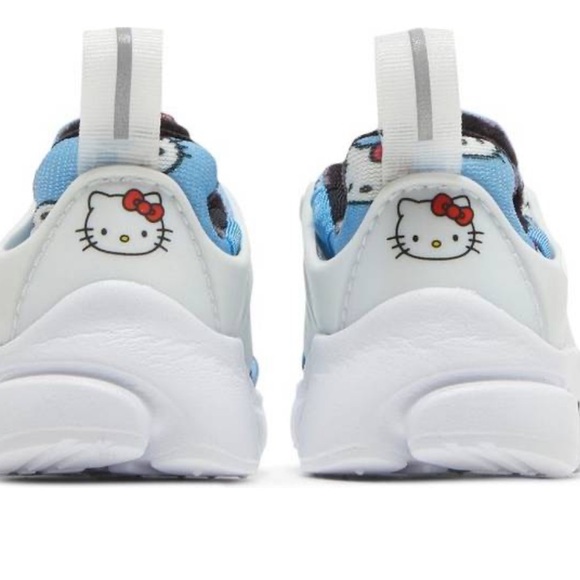 Nike Kids Blue Hello Kitty Presto Sneakers. - Picture 2 of 15